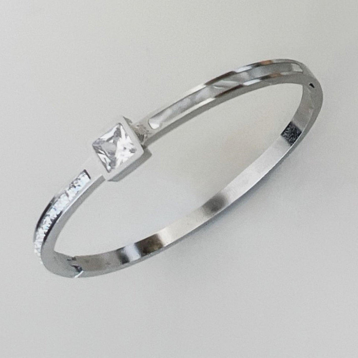 Mother of Pearl Bangle - Brasebys