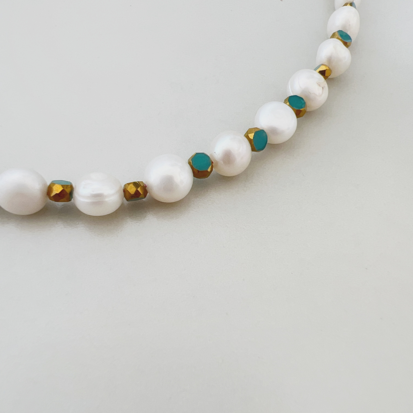 White Pearls Beaded Necklace